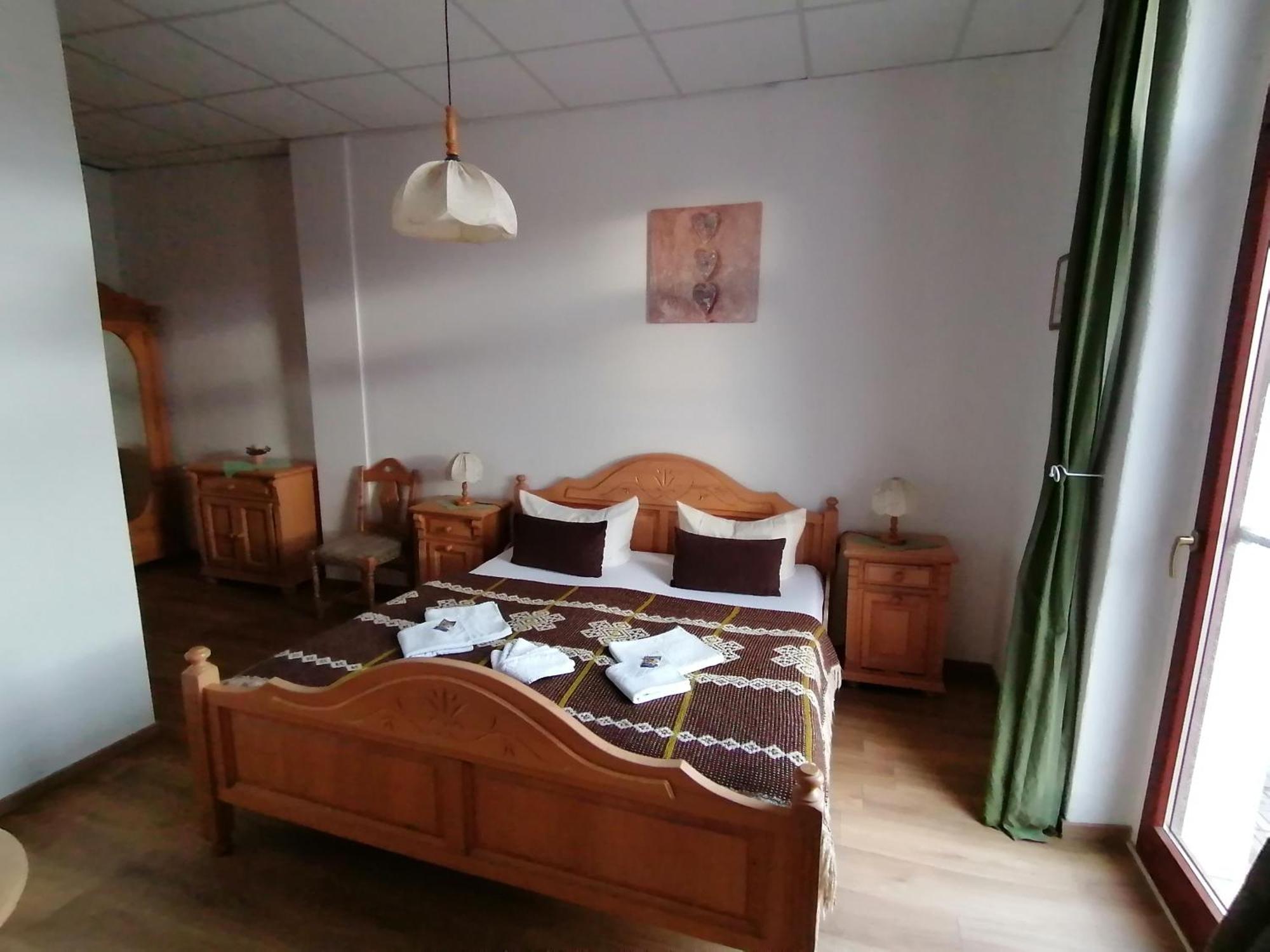Landhotel Storchenkrug Ruhstadt Bagian luar foto