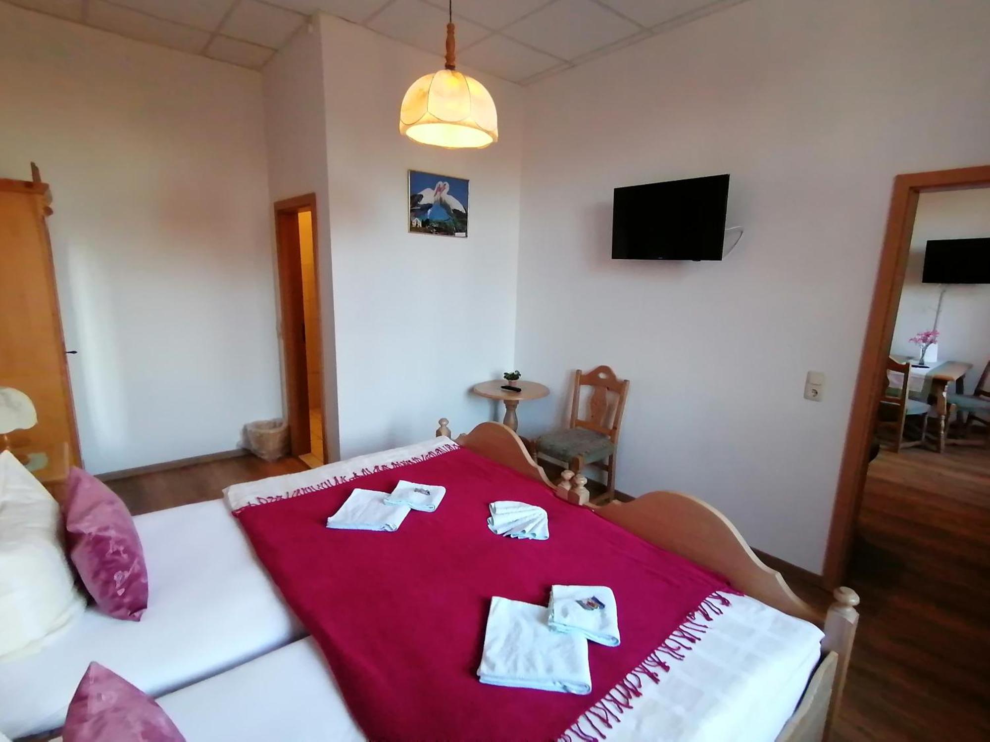 Landhotel Storchenkrug Ruhstadt Bagian luar foto