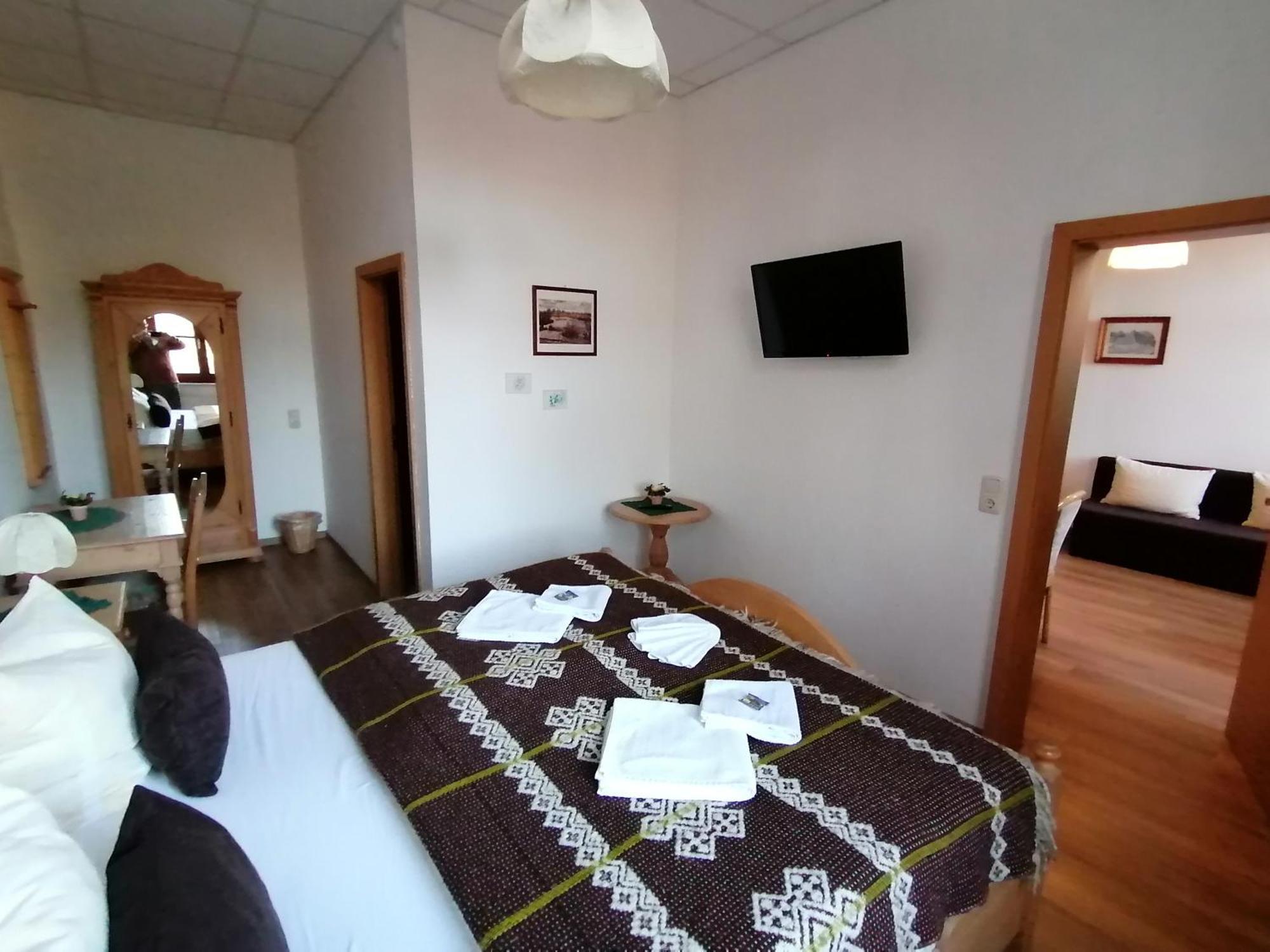 Landhotel Storchenkrug Ruhstadt Bagian luar foto